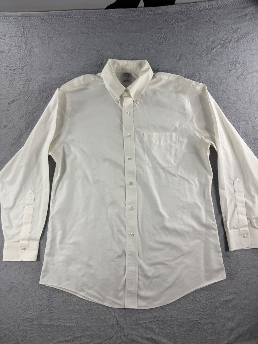 Brooks Brothers Shirt Mens 16.5 34 White Oxford Regent Button Down Casual